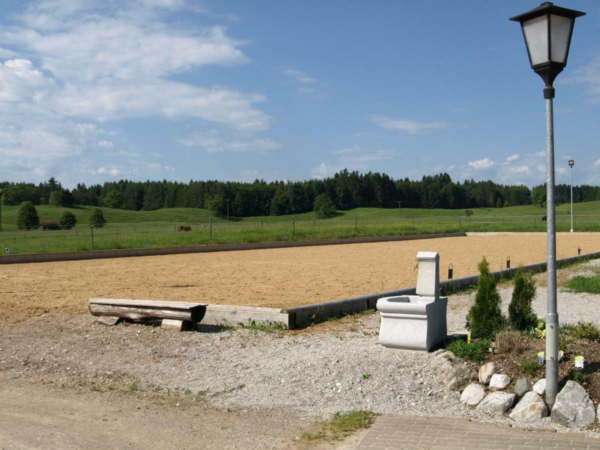 Iffeldorf Ferienwohnung Pferdehof Pankratz מראה חיצוני תמונה